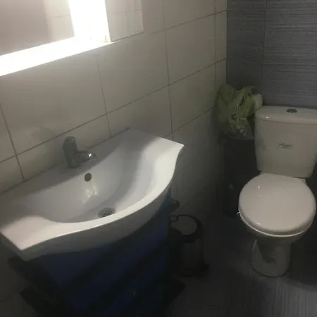 Centrally Located Private 이라클리온